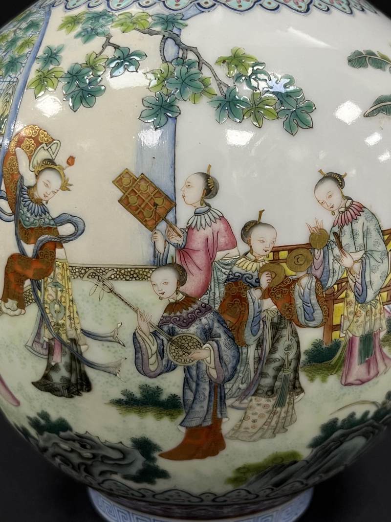 民国 粉彩金陵十二钗人物故事图蝠耳瓶 - 图12