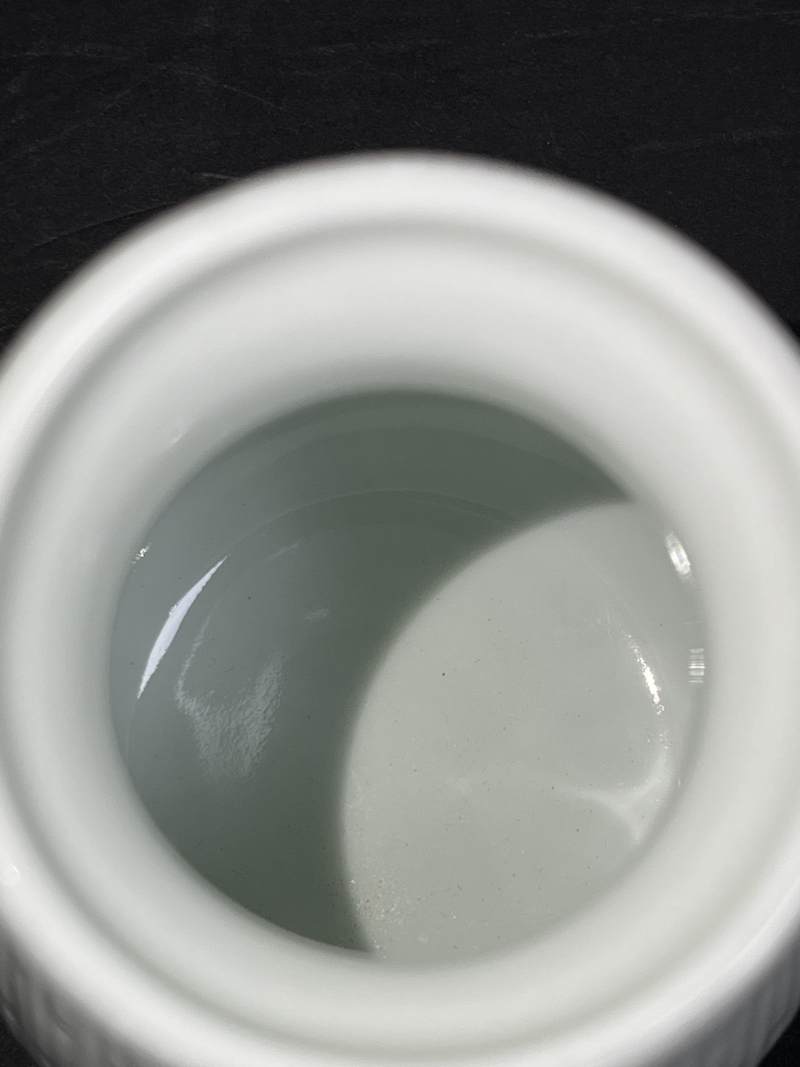 清早期 白釉笸箩纹小鱼篓尊 - 图6