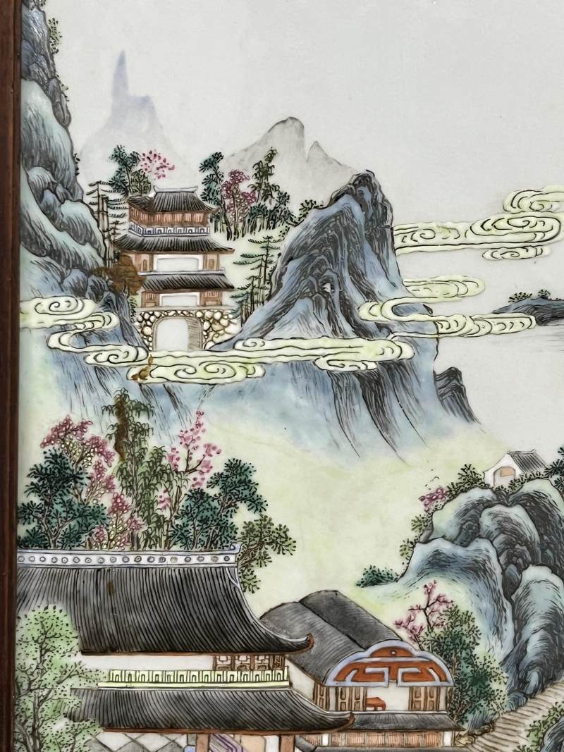 清乾隆 瘿木嵌粉彩山水楼阁图瓷板插屏 - 图7