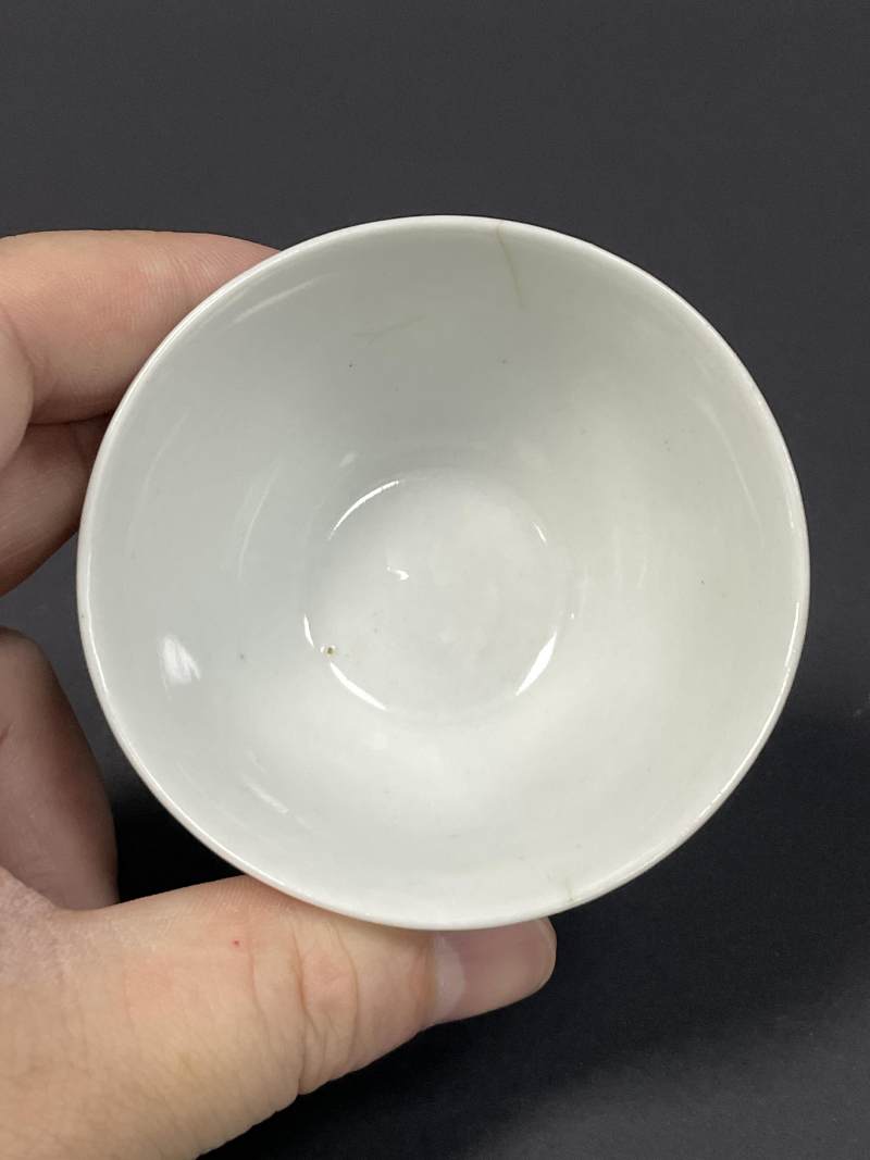 清乾隆 仿万历青花团花纹卧足杯 - 图6