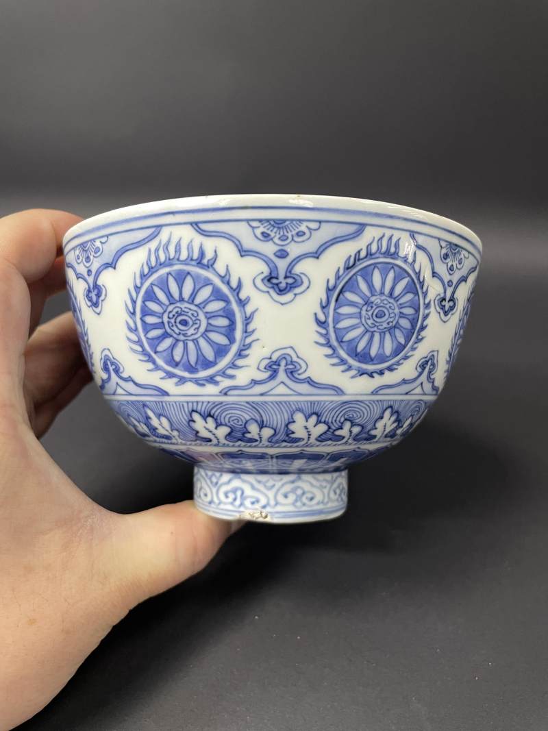 明嘉靖 青花轮花纹鸡心碗 - 图5