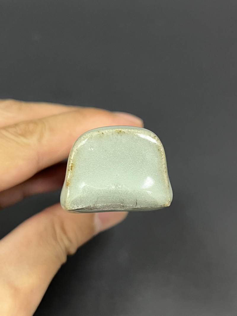 清雍正 仿官釉竹节笔架 - 图7