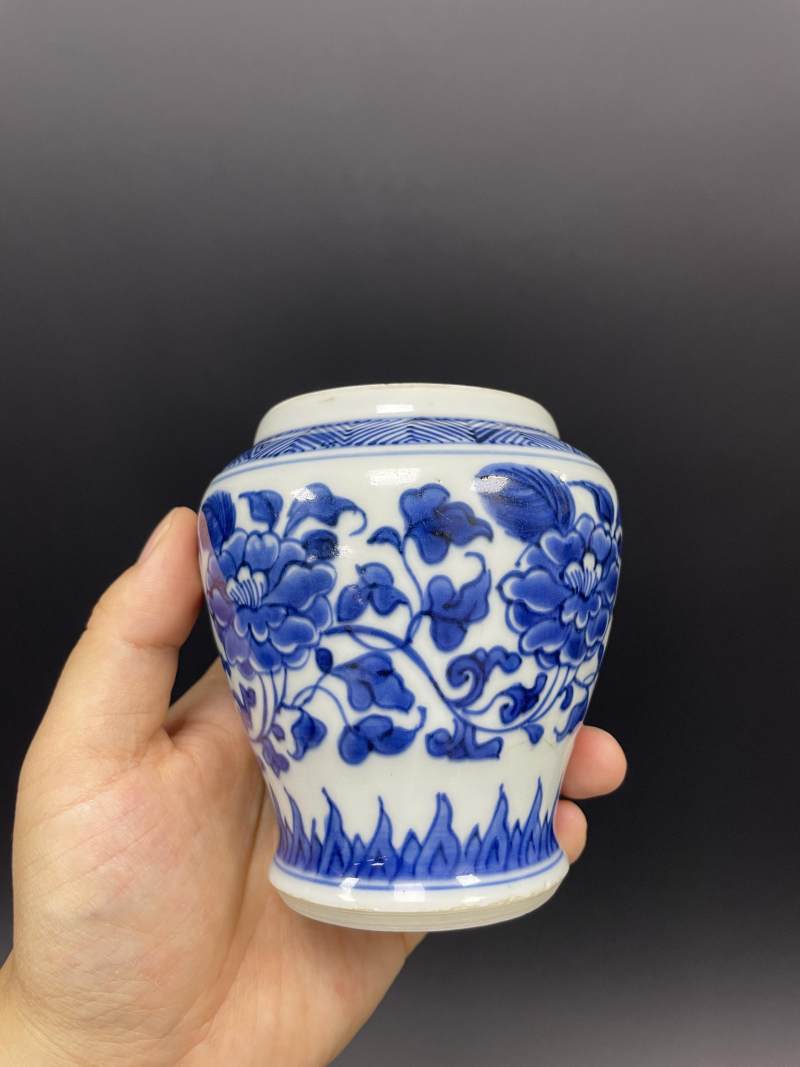 清康熙 青花缠枝花卉纹茶叶罐 - 图6