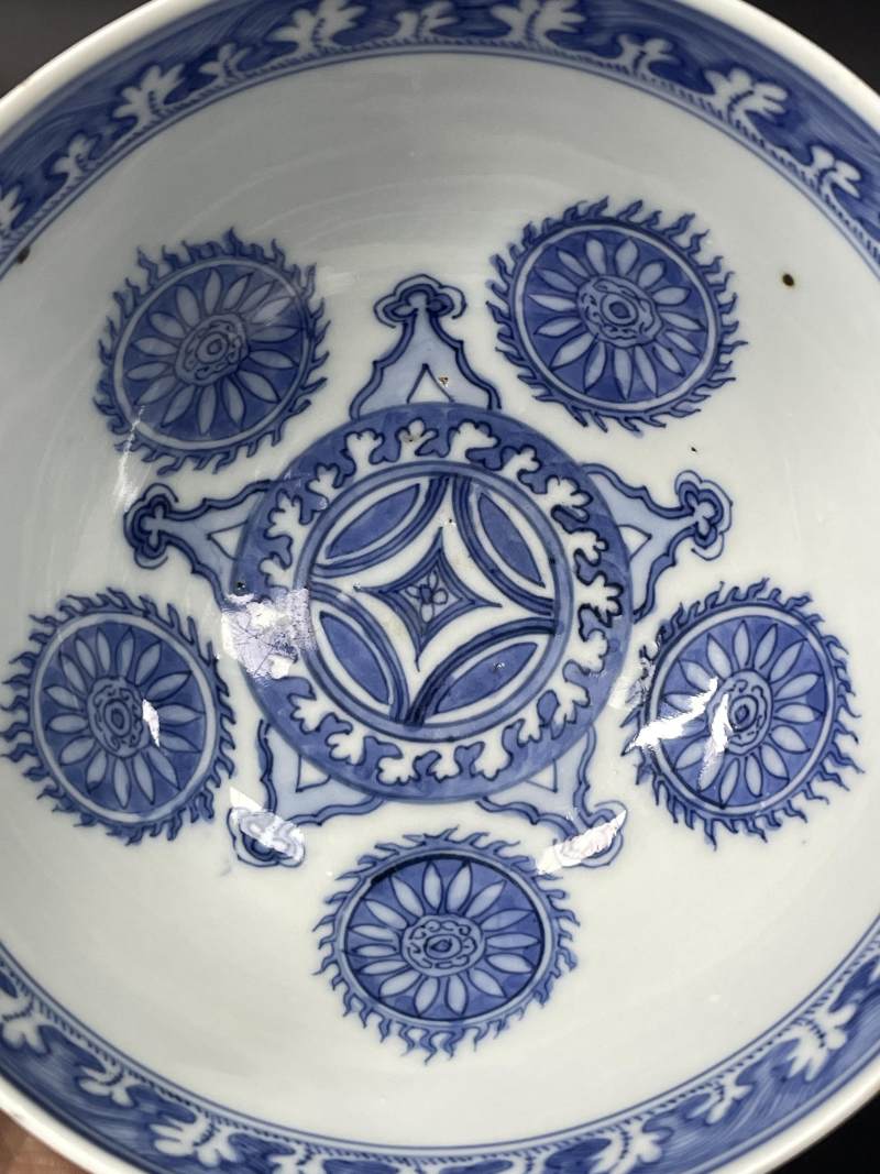 明嘉靖 青花轮花纹鸡心碗 - 图7