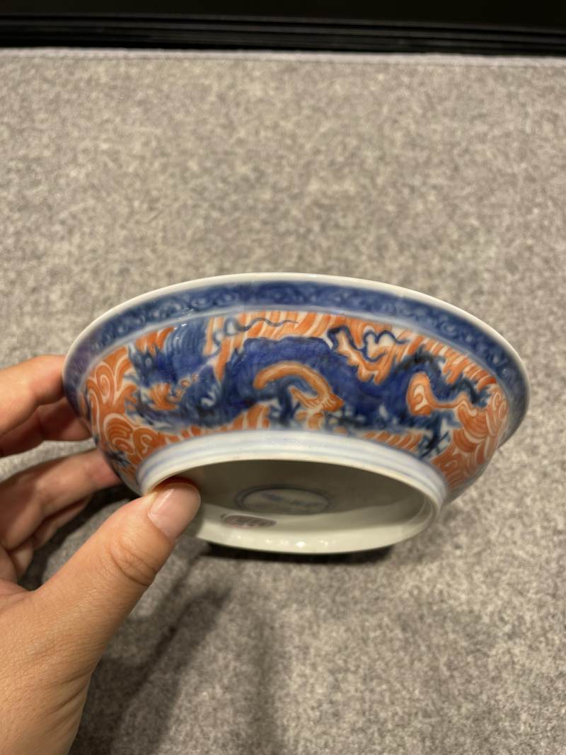 明成化 青花矾红海水龙纹盘 - 图6