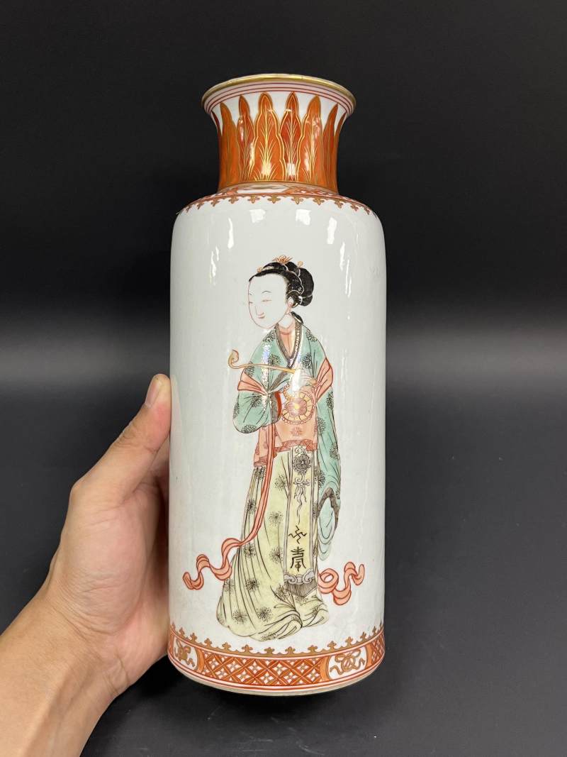 清康熙 五彩仕女图筒瓶 - 图2