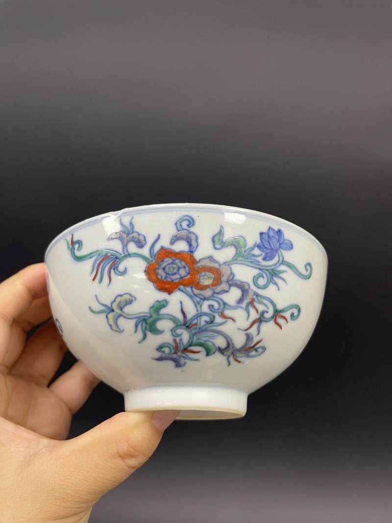 清中期 斗彩并蒂莲纹碗一对 - 图19