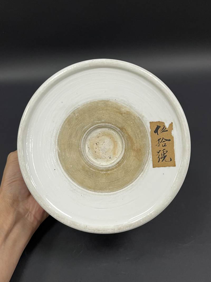 清康熙 五彩牡丹菊石图大笔筒 - 图8