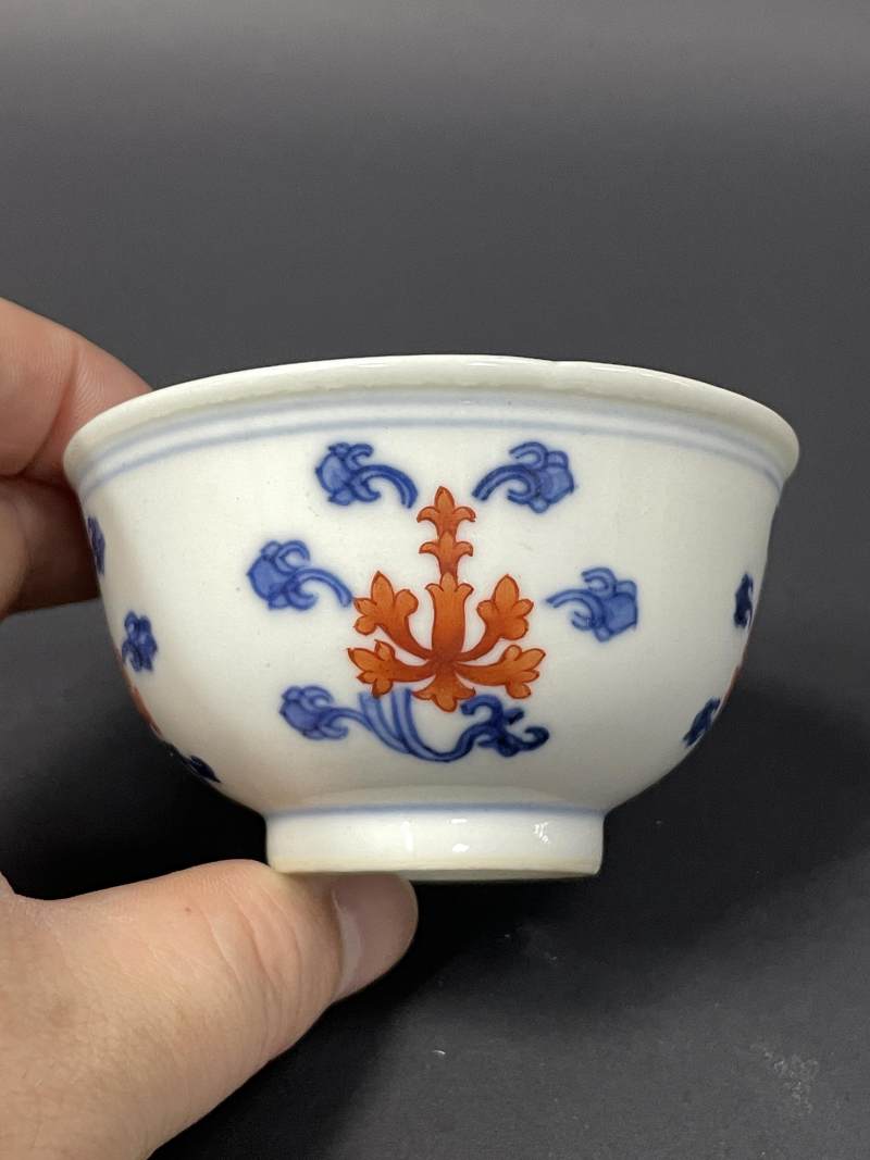 清宣统二年（1910年） 青花矾红折枝莲纹杯一对 - 图11