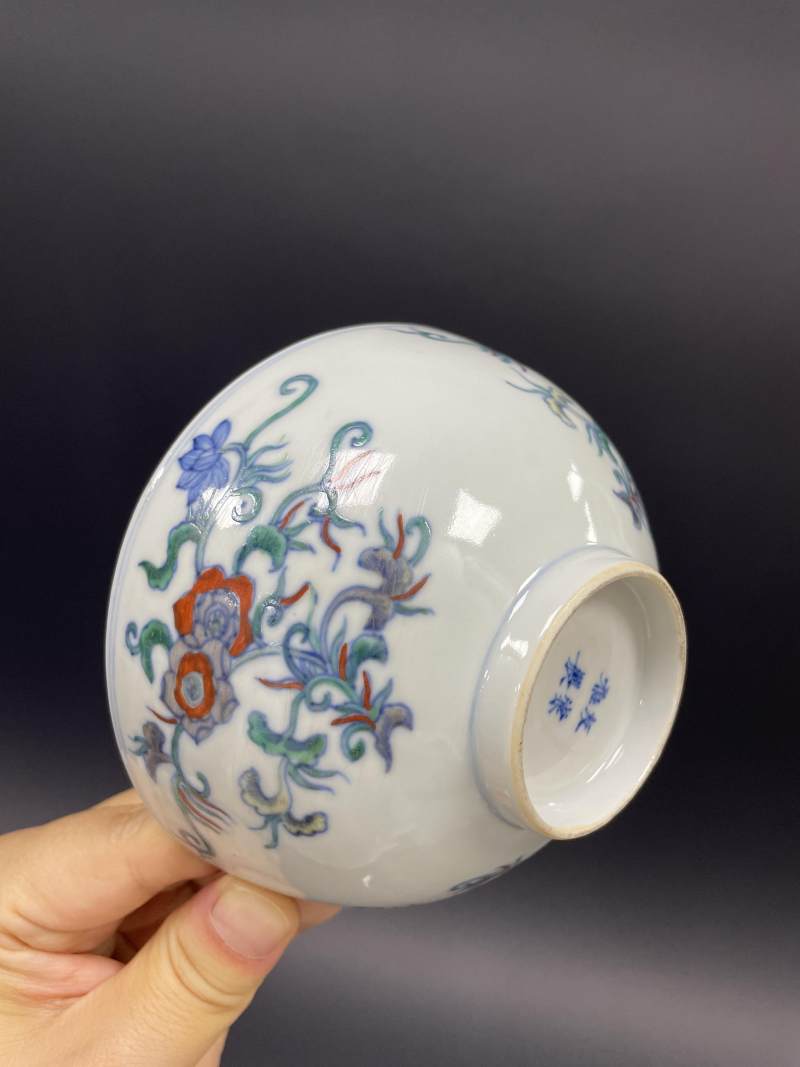 清中期 斗彩并蒂莲纹碗一对 - 图23