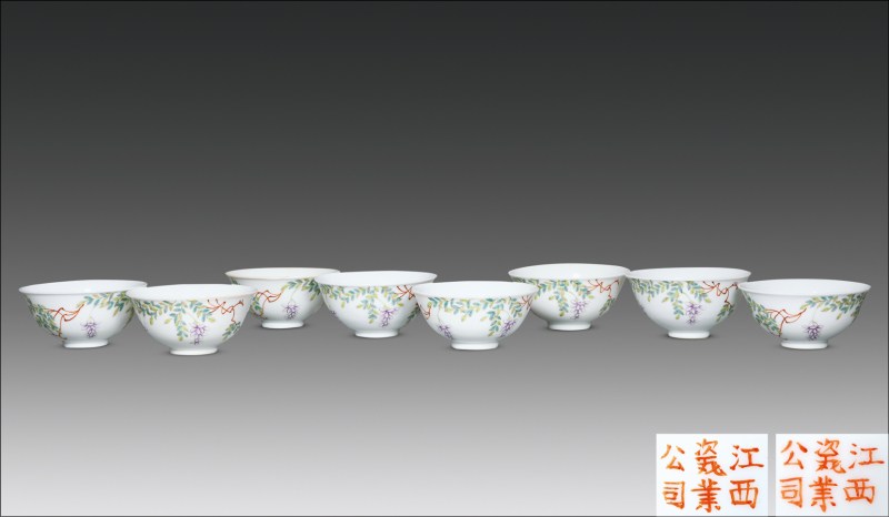 民国 粉彩花卉纹茶圆八只