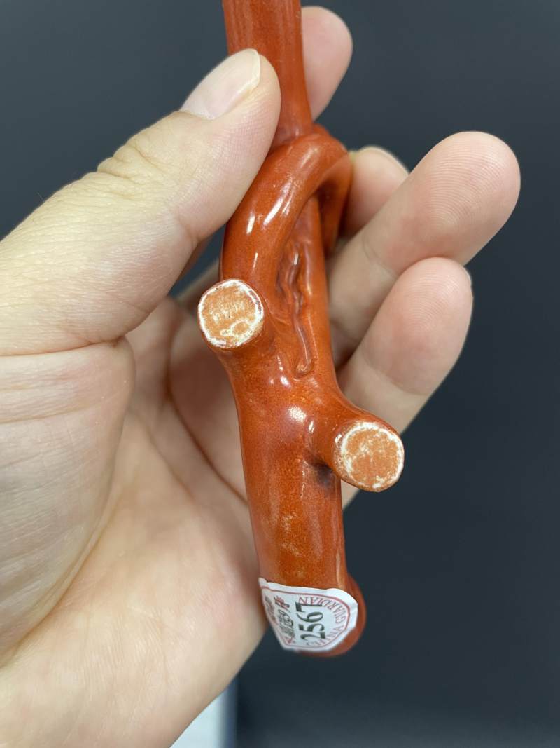清乾隆 珊瑚红釉仿珊瑚笔架 - 图7