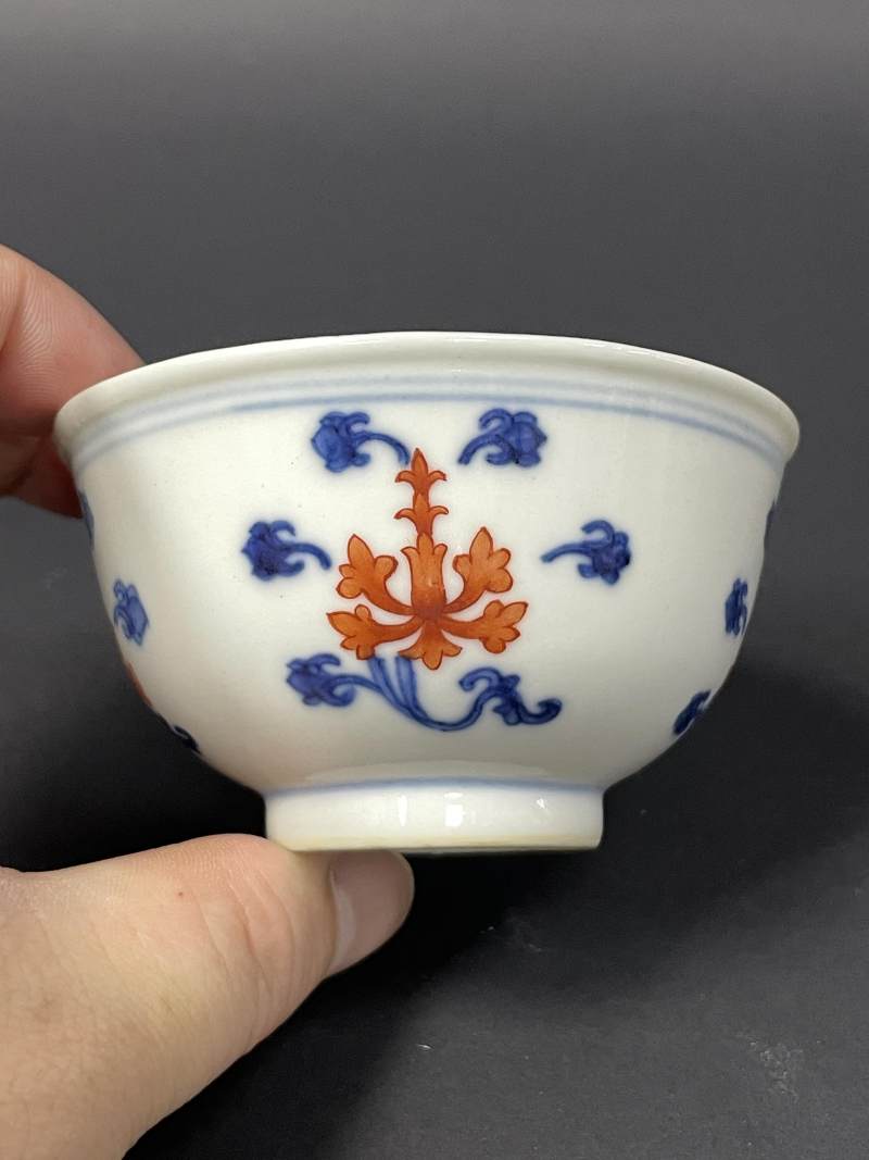 清宣统二年（1910年） 青花矾红折枝莲纹杯一对 - 图12