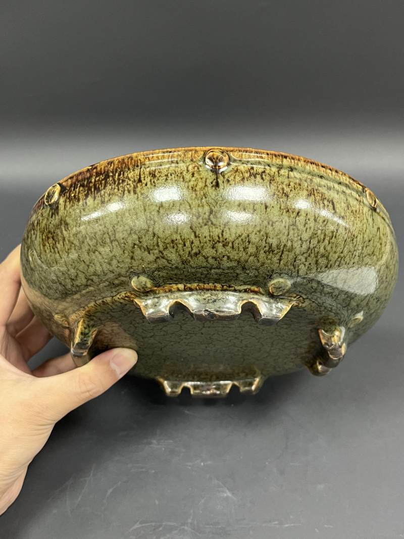 清雍正 仿碧玉釉鼓钉洗 - 图3
