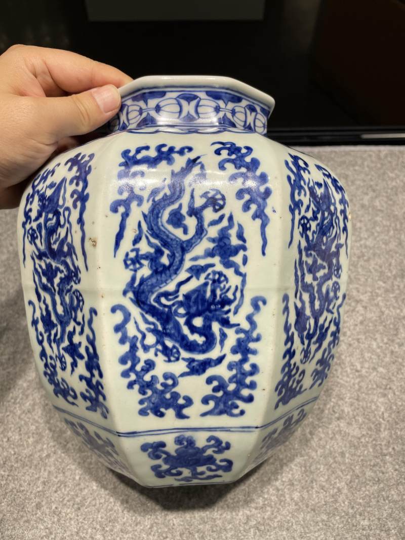 明嘉靖 青花云龙纹八方罐 - 图2