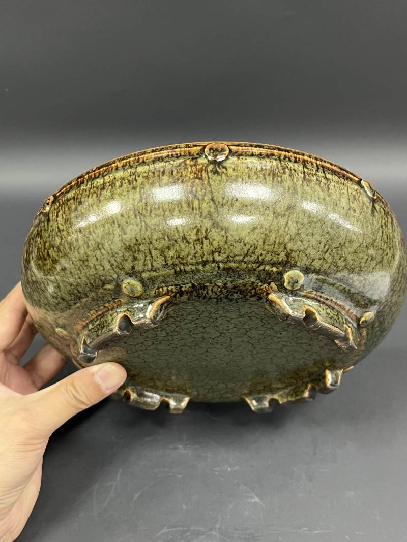 清雍正 仿碧玉釉鼓钉洗 - 图5