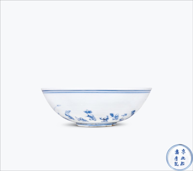 明万历 青花淡描婴戏图馒头心碗