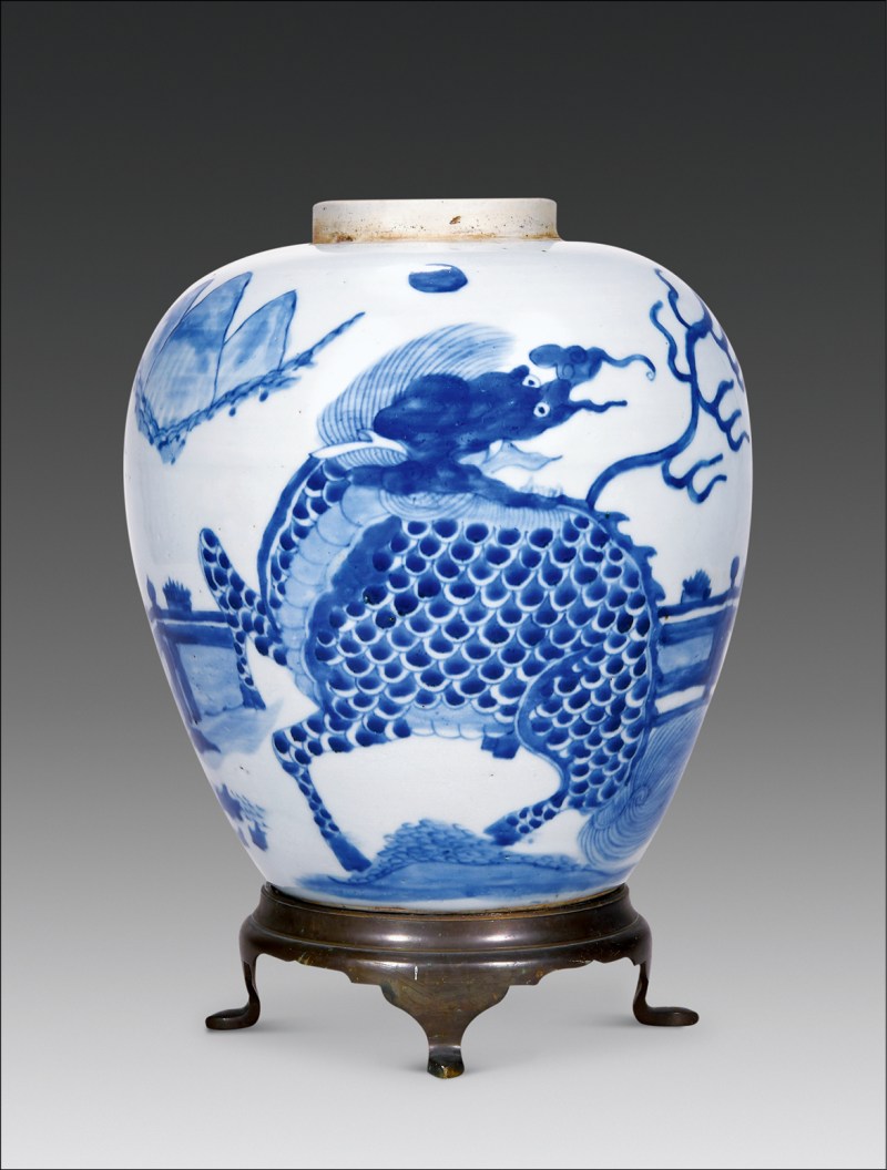 清顺治 青花麒麟芭蕉图罐