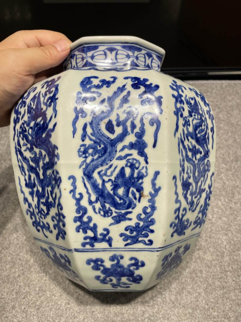 明嘉靖 青花云龙纹八方罐 - 图6