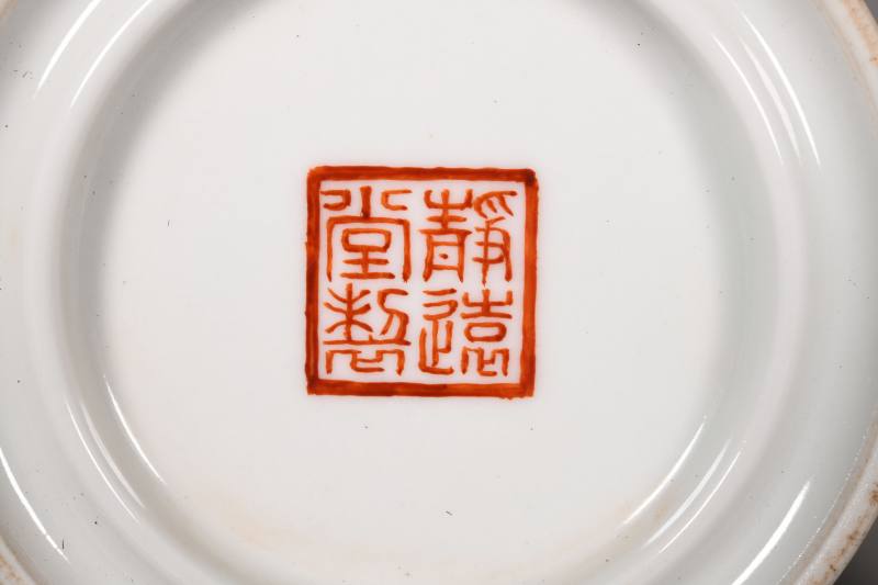 民国 粉彩人物纹瓶一对 - 图3
