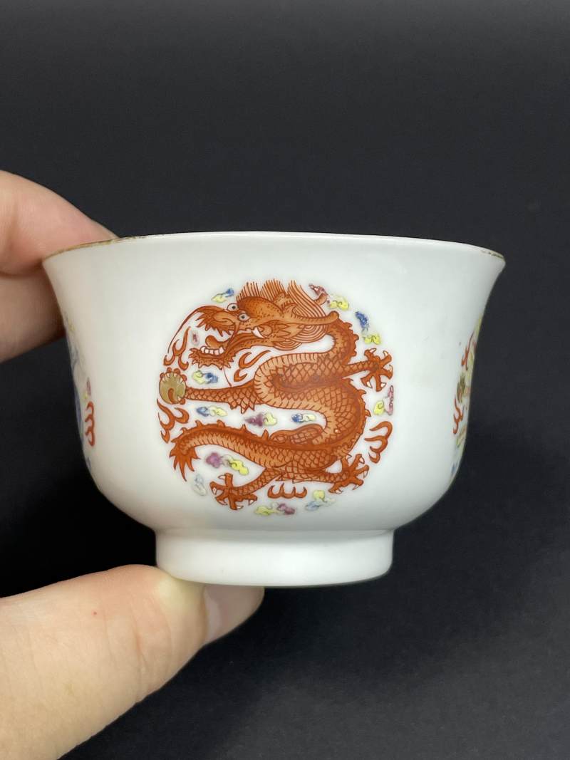 清晚期 粉彩团龙纹杯 - 图2