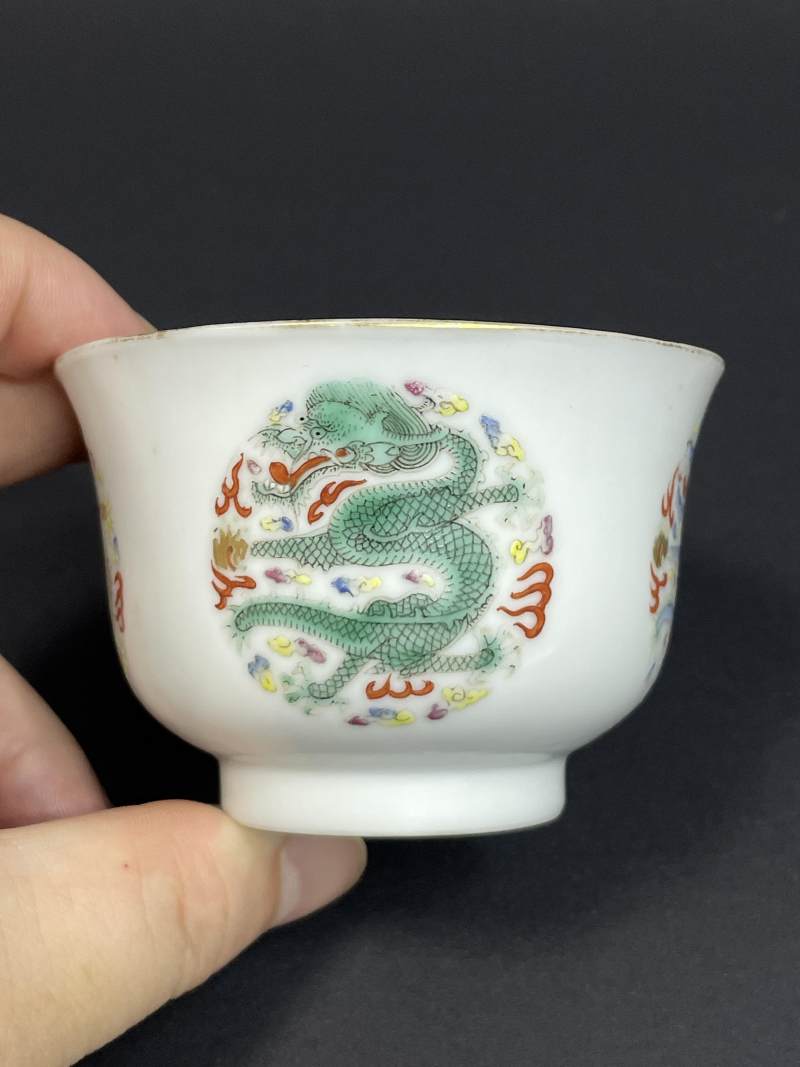 清晚期 粉彩团龙纹杯 - 图4