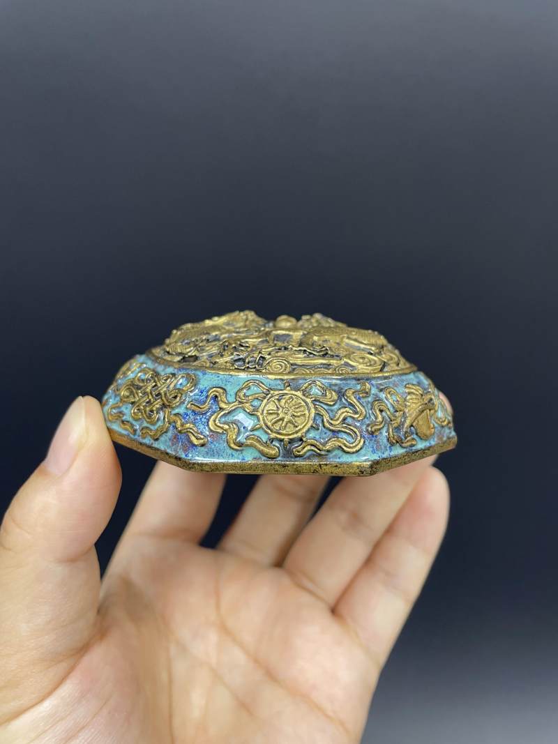 清晚期 仿古铜釉雕瓷八宝云龙纹印盒 - 图7
