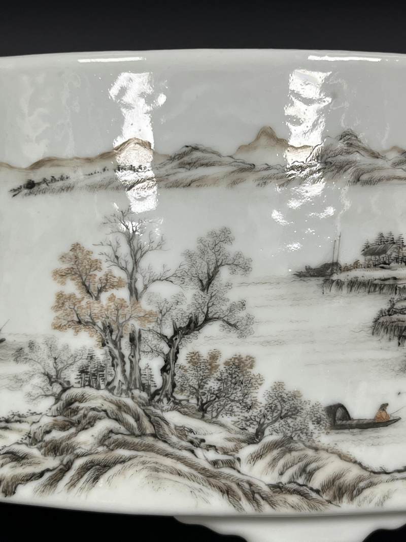 民国 矾红墨彩山水人物纹椭圆花盆一对 - 图14