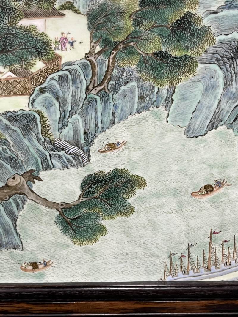 清乾隆 粉彩披麻皴山水人物纹瓷板插屏 - 图4