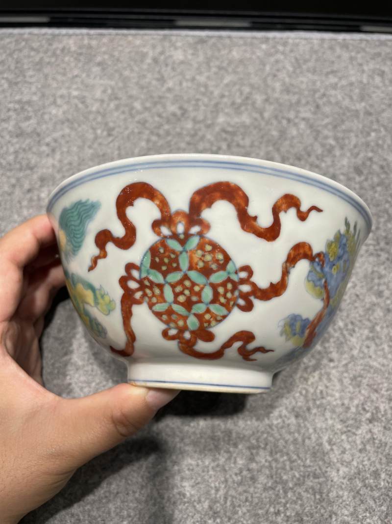 明成化 斗彩狮球纹碗 - 图4