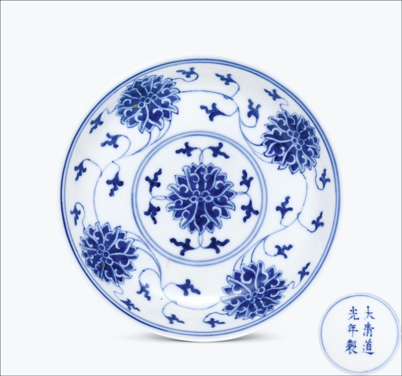 清道光 青花缠枝莲纹盘