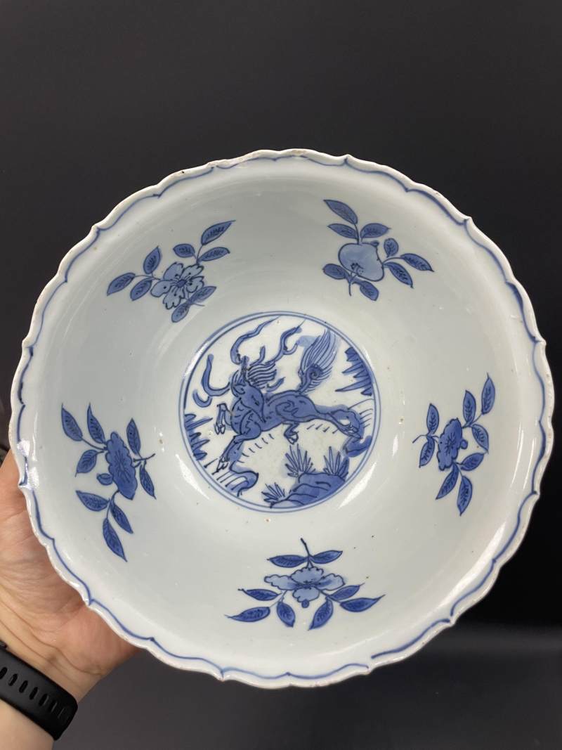 明万历 青花喜禄封侯图花口大碗 - 图14