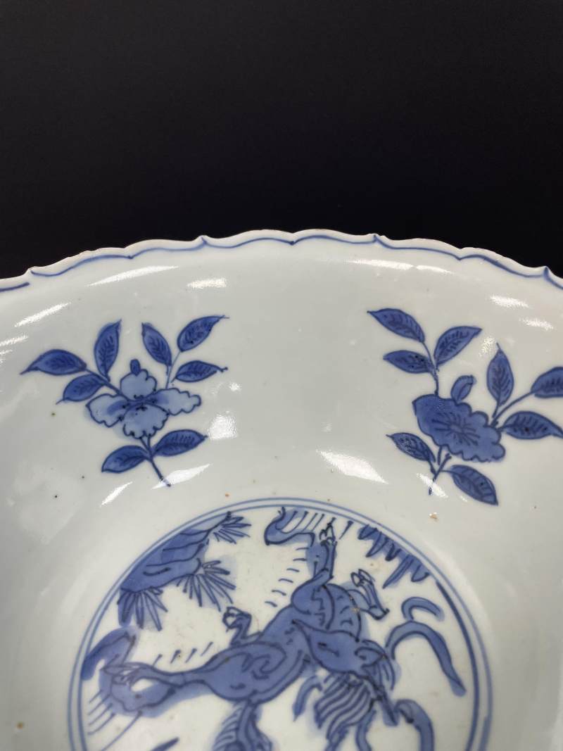明万历 青花喜禄封侯图花口大碗 - 图17