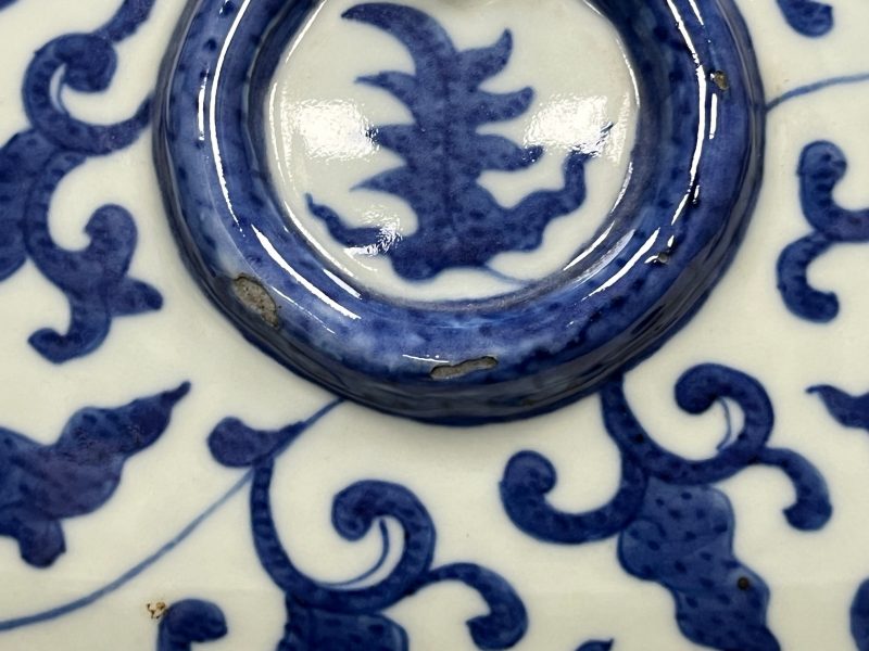 清晚期 青花缠枝莲纹铺首尊 - 图15