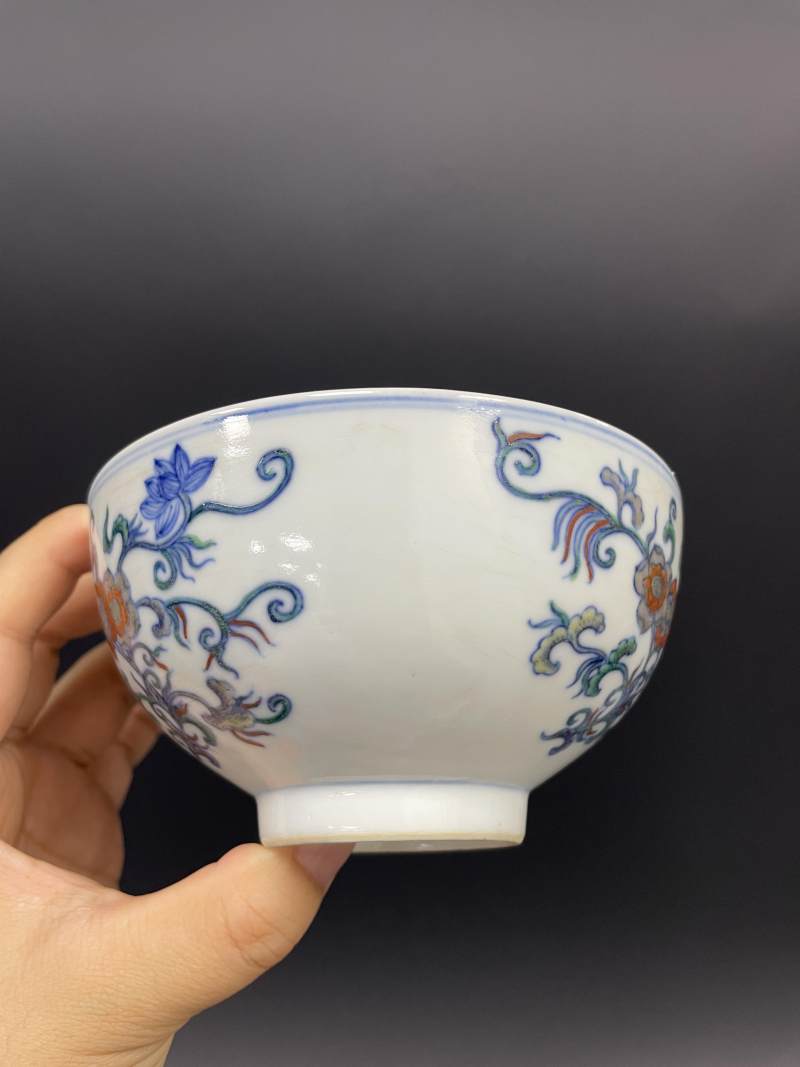 清中期 斗彩并蒂莲纹碗一对 - 图4