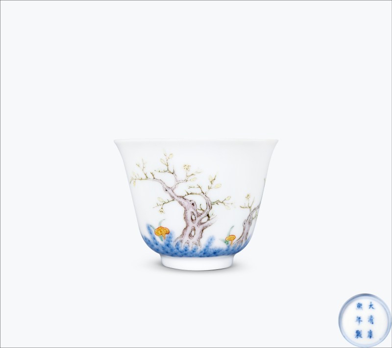清中期 青花五彩一月迎春花诗文杯