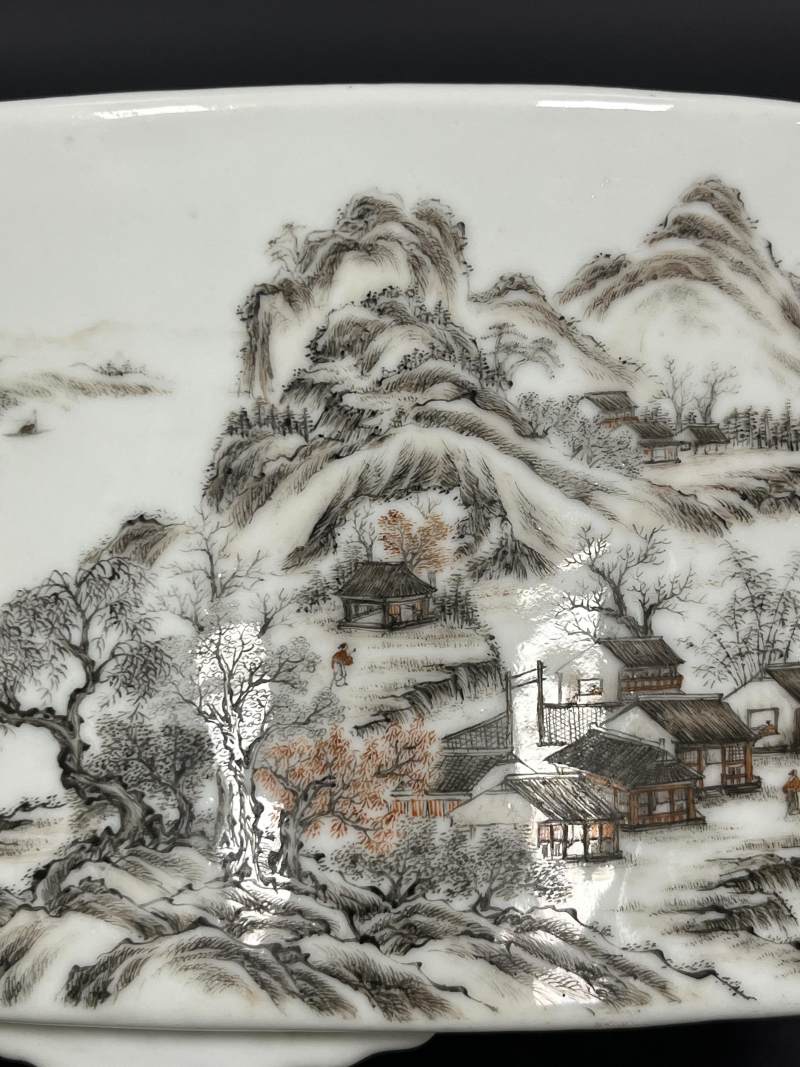 民国 矾红墨彩山水人物纹椭圆花盆一对 - 图25