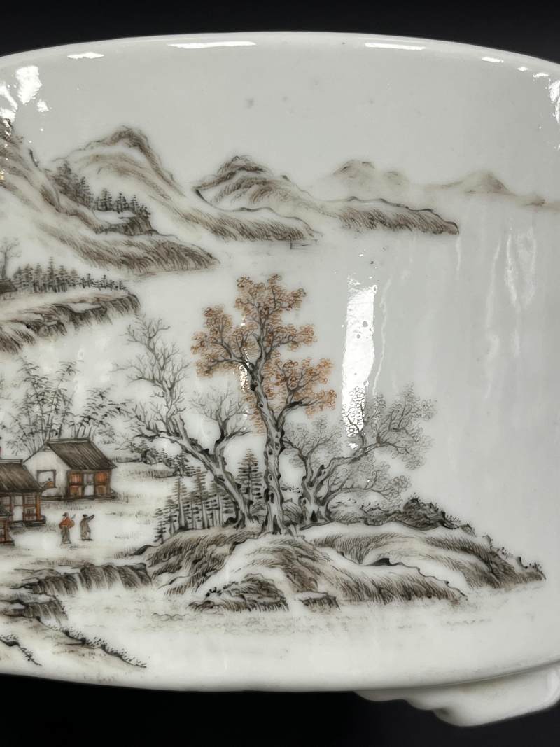 民国 矾红墨彩山水人物纹椭圆花盆一对 - 图26