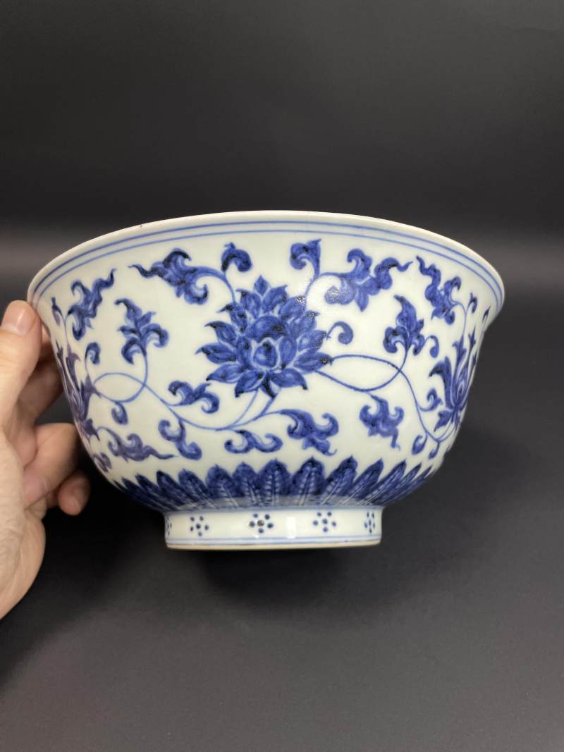 明宣德 青花缠枝花卉纹大碗 - 图6