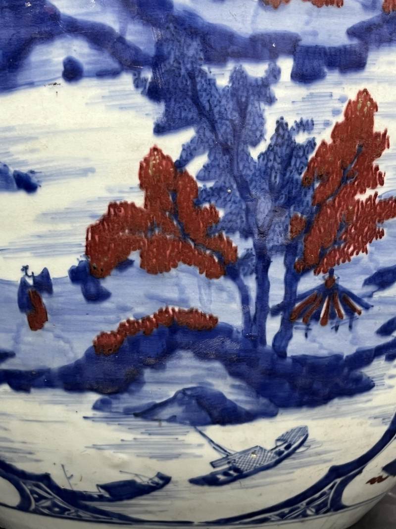 清康熙 青花釉里红山水人物、瓶花博古图大缸 - 图11