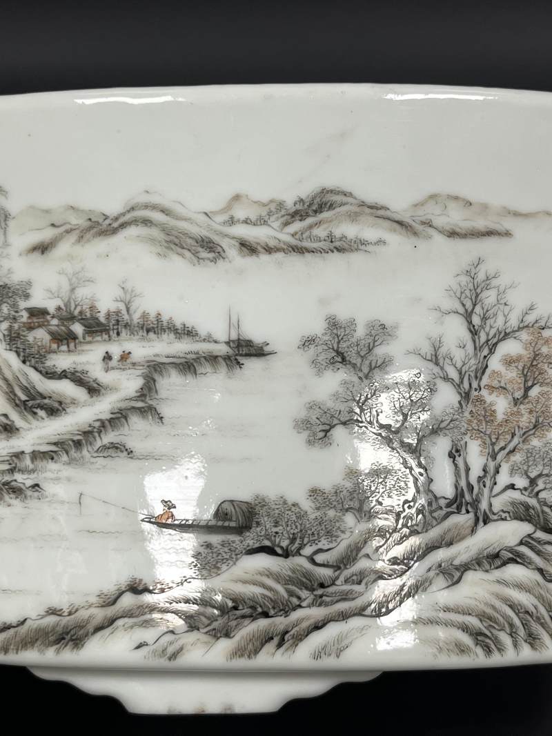 民国 矾红墨彩山水人物纹椭圆花盆一对 - 图28