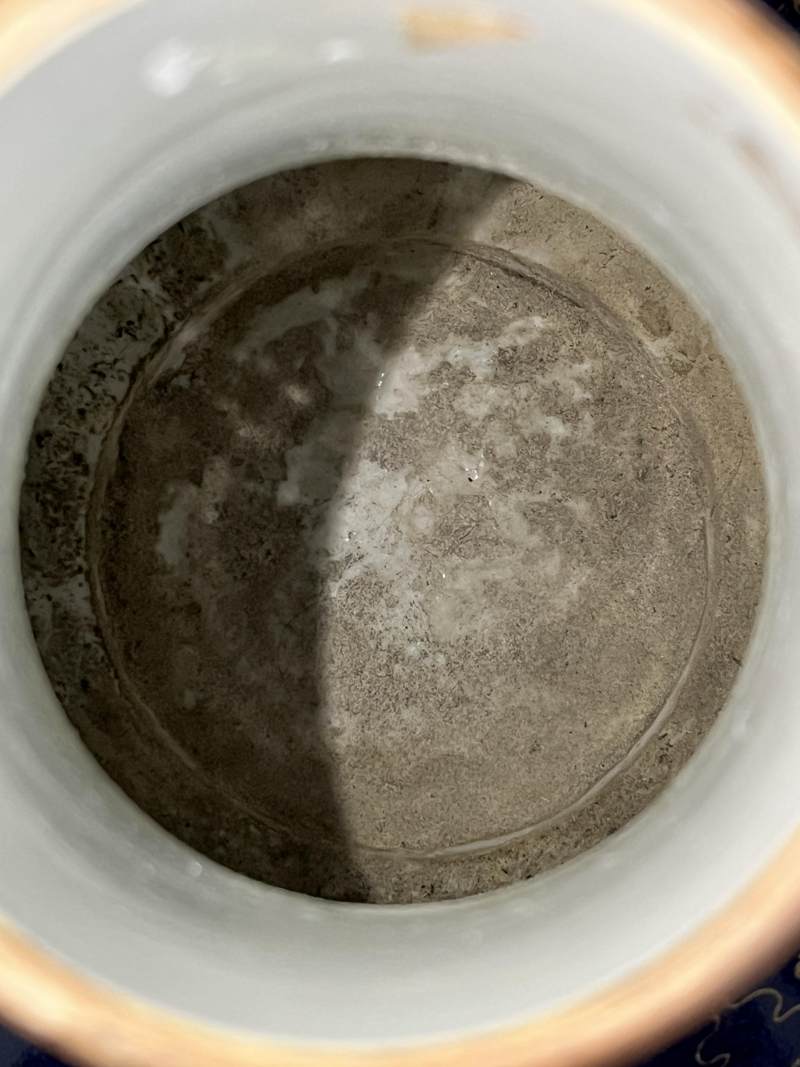 清光绪 蓝釉描金八仙纹荸荠瓶 - 图6