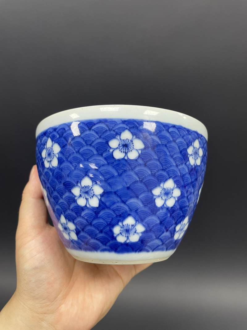 明崇祯 青花落花流水纹案缸 - 图3