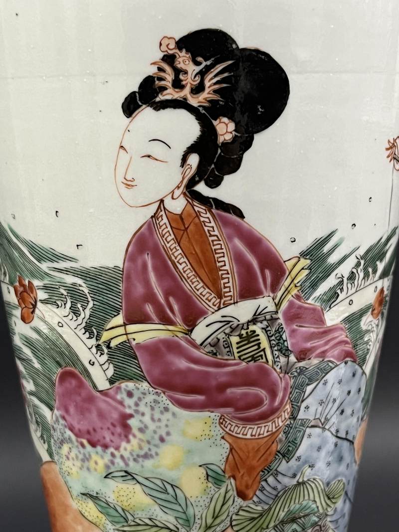 清康熙 五彩加粉彩麻姑献寿图瓶 - 图11