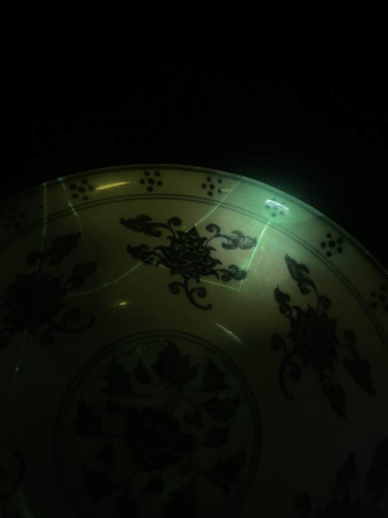 明宣德 青花缠枝花卉纹大碗 - 图13