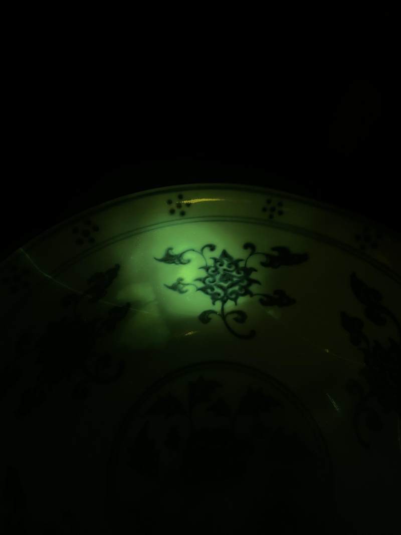 明宣德 青花缠枝花卉纹大碗 - 图14