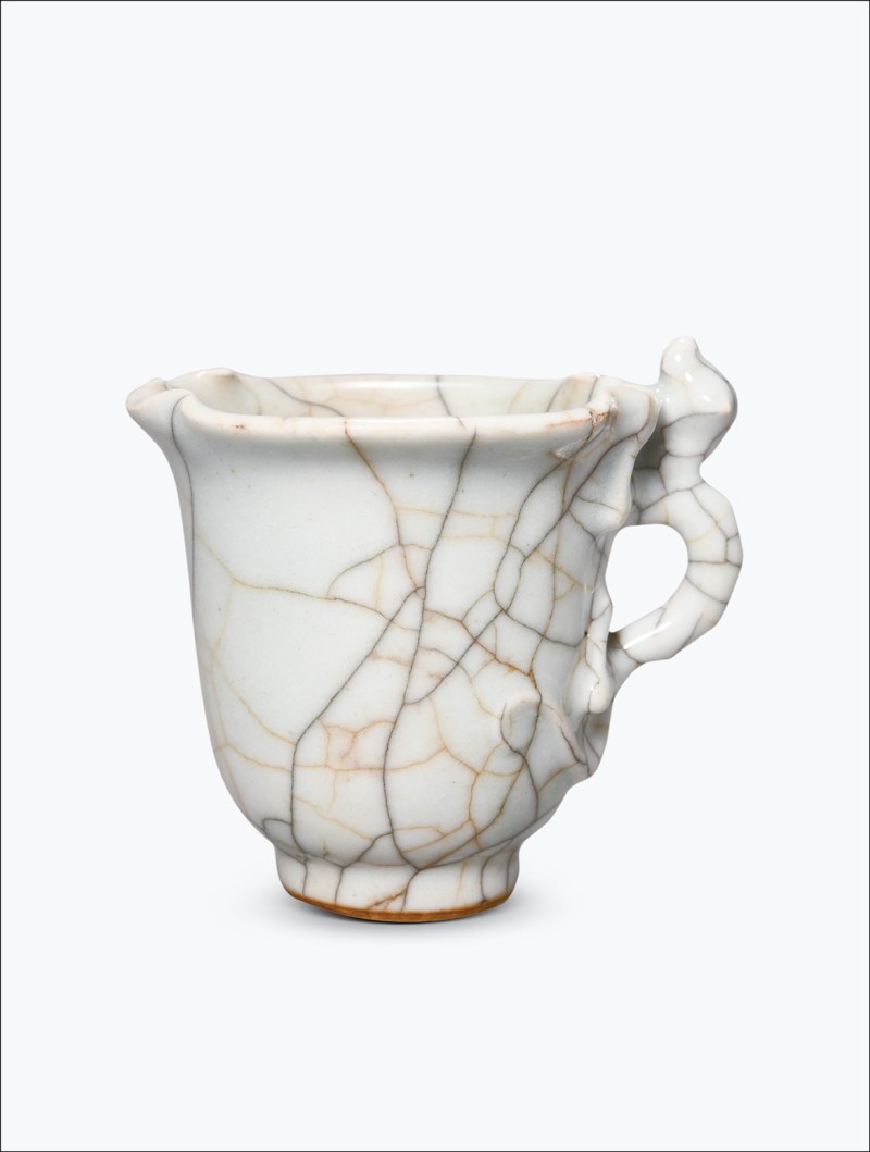 清雍正 仿哥釉螭耳花口杯 - 图1