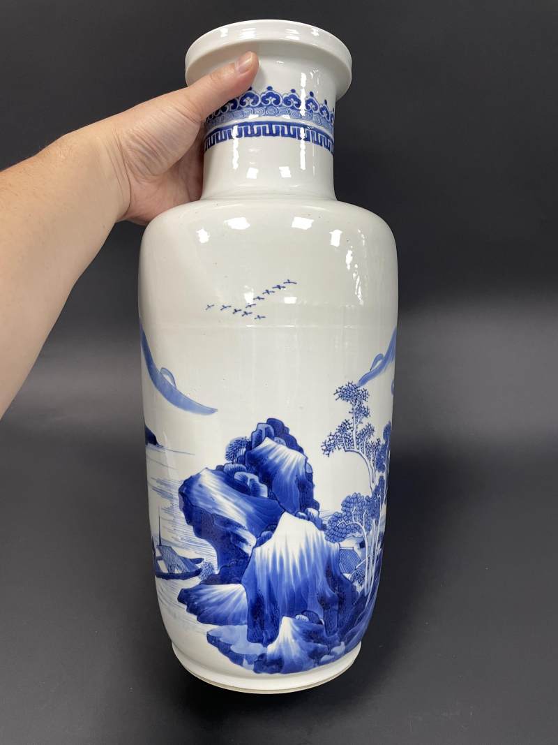 清康熙 青花山水人物纹棒槌瓶 - 图3