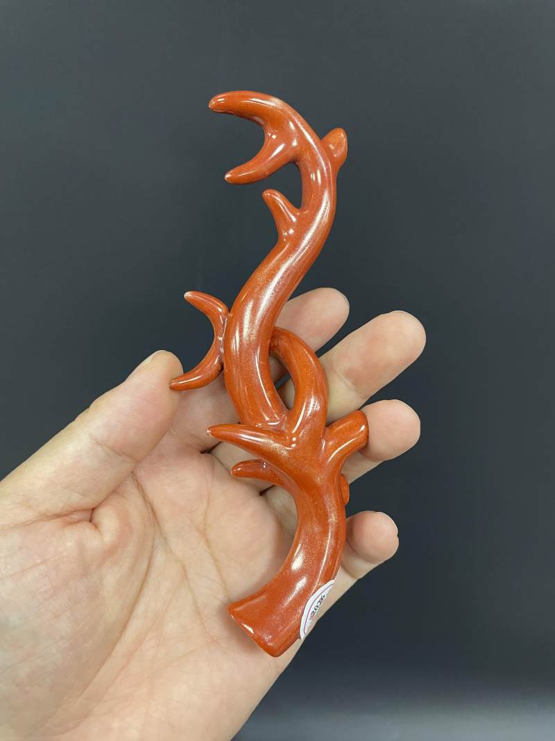 清乾隆 珊瑚红釉仿珊瑚笔架 - 图2