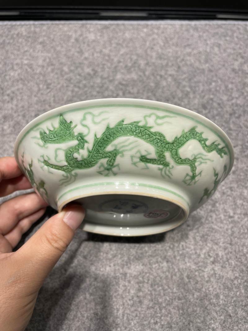 明弘治 刻填绿彩云龙纹盘 - 图5